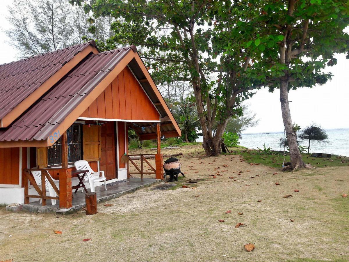 ホテル Koh Ngai Seafood エクステリア 写真