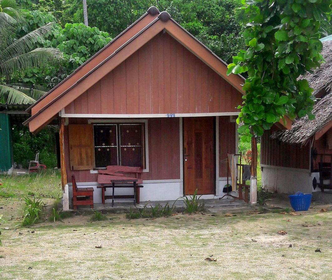 ホテル Koh Ngai Seafood エクステリア 写真