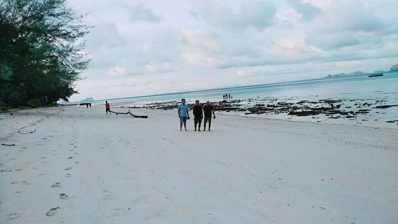 ホテル Koh Ngai Seafood エクステリア 写真
